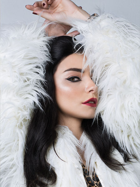 MERVE BOLUĞUR’UN MAKYAJINA SAHİP OLUN