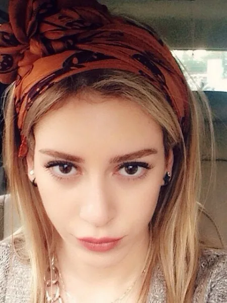 SİNEM KOBAL’IN INSTAGRAM’INI KARIŞTIRDIK