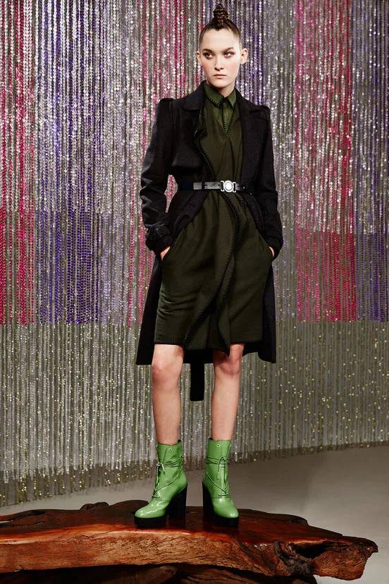 21_kenzo_prefall_15_23_charlie_engman_036_812552031_north_552x