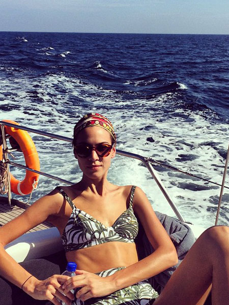 YILDIZLARIN KISKANDIRAN TATİL FOTOĞRAFLARI