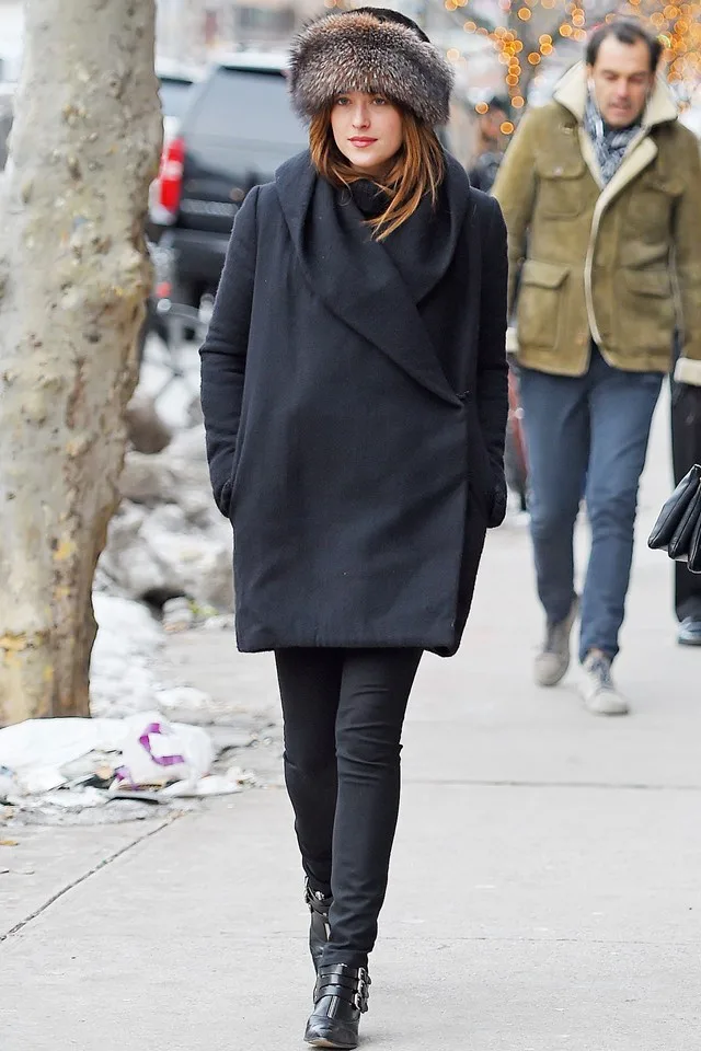 Dakota-Johnson_glamour_17feb15_getty_b_640x960