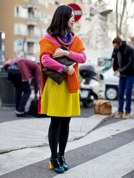 KIŞIN RENKLİ GİYİNMENİN 8 YOLU