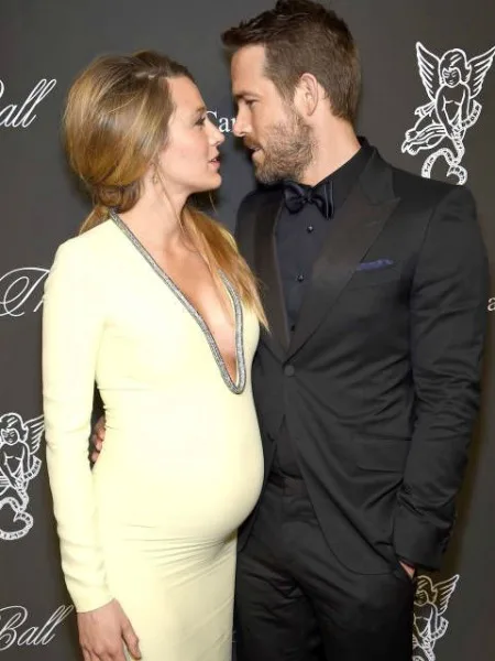 BLAKE LIVELY ANNE OLDU