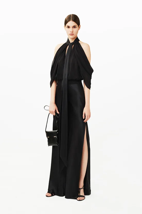 givenchy_033_1366_178338234_north_552x