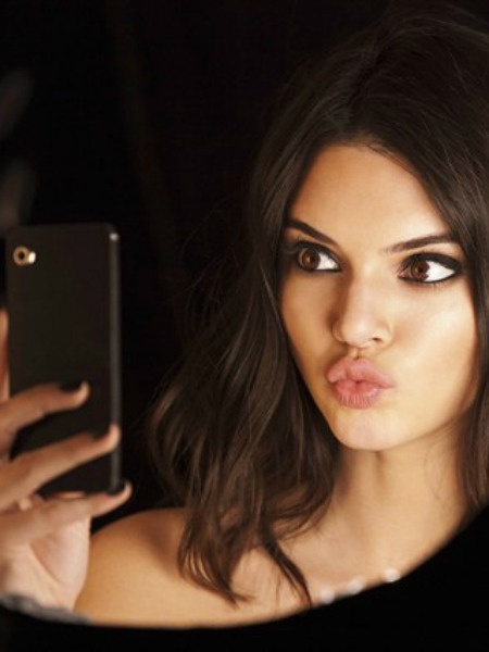 KENDALL JENNER X ESTEE LAUDER