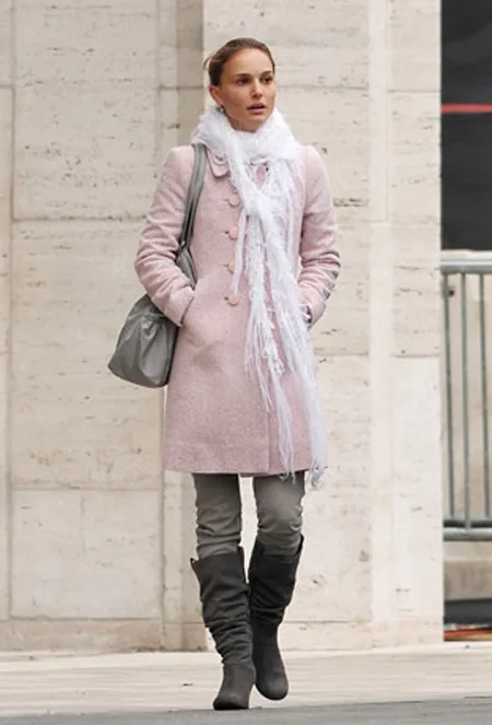 Natalie Portman strikes a solitary figure in pink while filming "Black Swan" at the Lincoln Center in Manhattan