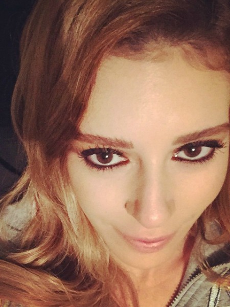 SİNEM KOBAL RENGARENK