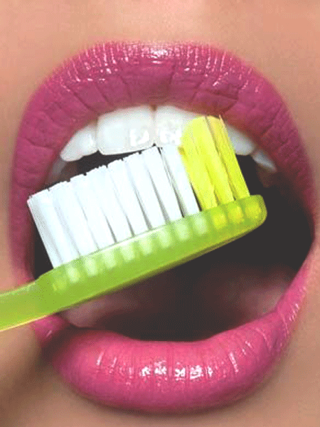 DİŞLERİNİZİ DOĞAL YOLLARLA BEYAZLATIN