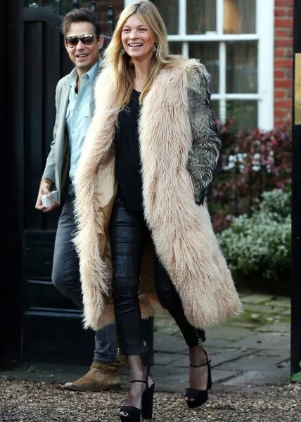 ünlülerin sokak modası 2675