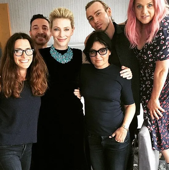 Cate-Blanchett-snapped-picture-her-glam-squad