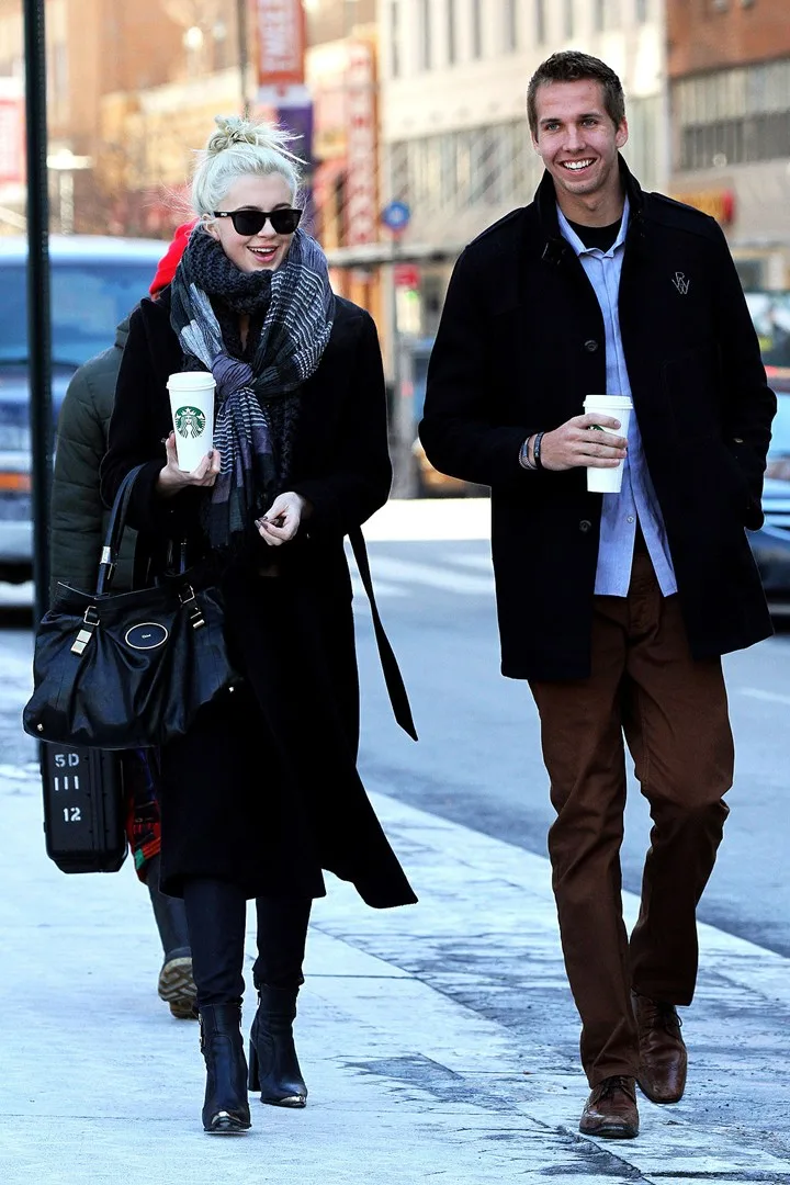 Ireland-Baldwin_glamour_30jan14_rex_b_720x1080