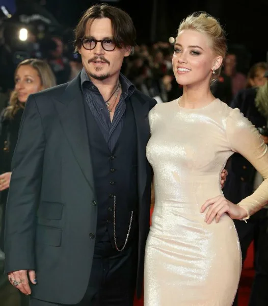 JOHNNY DEPP VE AMBER HEARD EVLENDİ