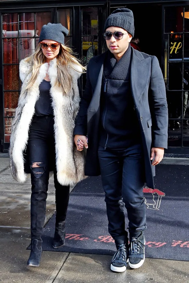 John-Legend-Chrissy-Teigen_glamour_18feb15_getty_b_640x960