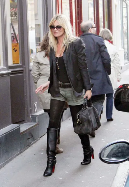 KIŞIN GÜNEŞ GÖZLÜĞÜYLE COOL GÖRÜNMENİN 45 YOLU (1)