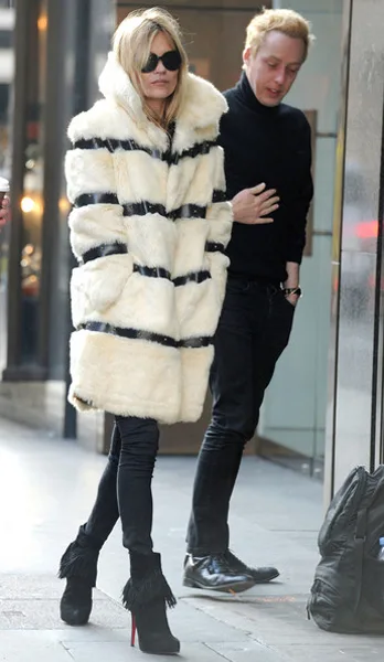 KIŞIN GÜNEŞ GÖZLÜĞÜYLE COOL GÖRÜNMENİN 45 YOLU (7)