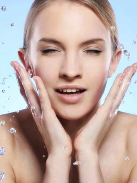 YÜZÜMÜZÜ YIKARKEN YAPTIĞIMIZ 6 HATA