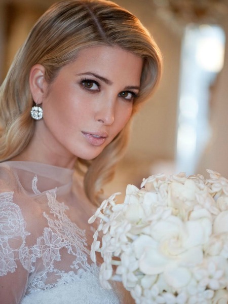 ÜNLÜLERİN GELİN SAÇI MODELLERİ