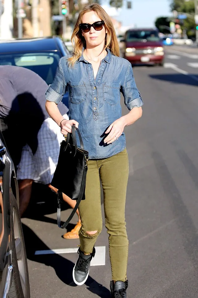 Emily-Blunt_glamour_5mar15_rex_b_640x960