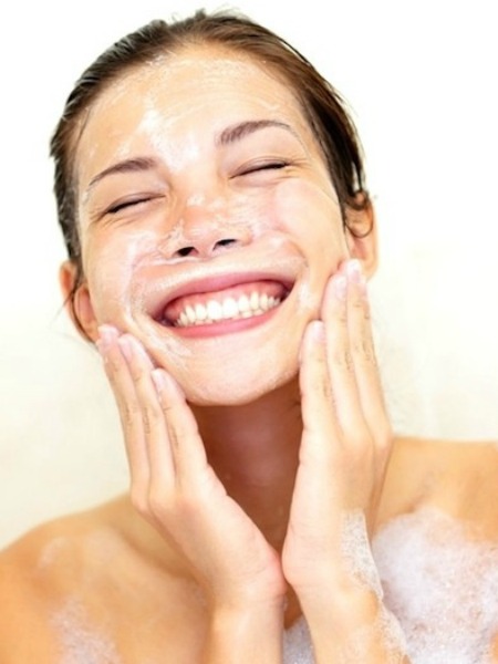 CİLDİ TAZELEYEN EN İYİ 10 CİLT MASKESİ