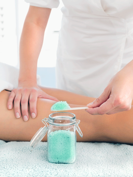 DENİZ TUZUYLA PEELING YAPMANIN 4 YOLU