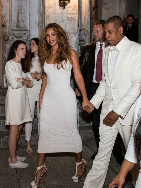 EN İYİ NEDİME KIYAFETLERİ