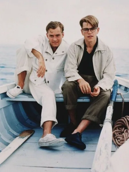 ERKEKLERDEN ÖZ GÜVENİ DÜŞÜK KADIN TANIMI