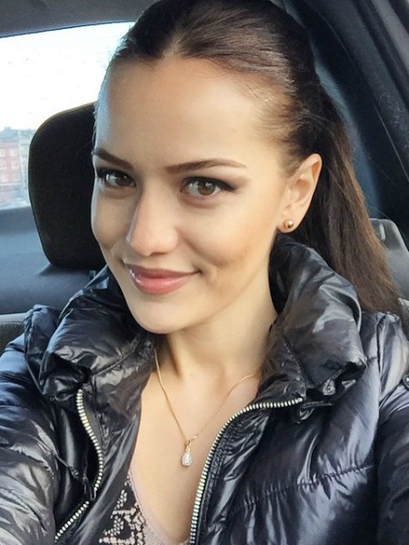 FAHRİYE EVCEN’İN INSTAGRAM’INI KARIŞTIRDIK