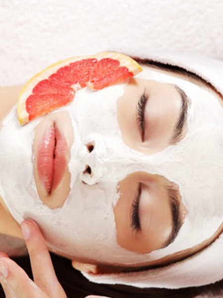YÜZ İÇİN GREYFURT MASKESİ