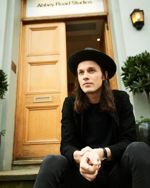 INSTAGRAM'DA TAKİP ETMENİZ GEREKEN EN SEKSİ 20 ERKEK