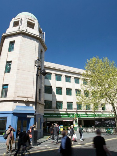 LONDRA MODA HAFTASI TAŞINIYOR!