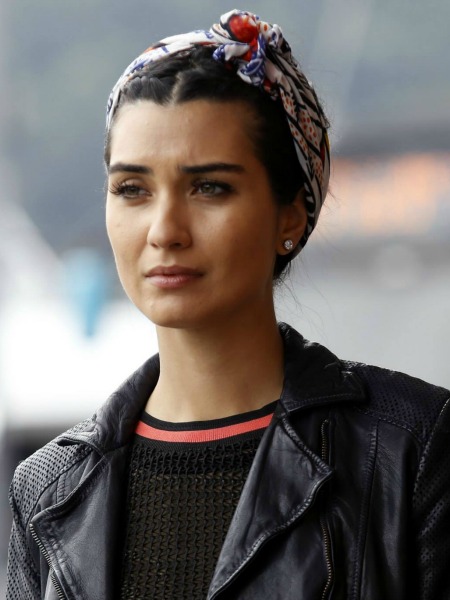 DİZİLERDEKİ EN FAVORİ KADIN OYUNCUNUZ HANGİSİ?