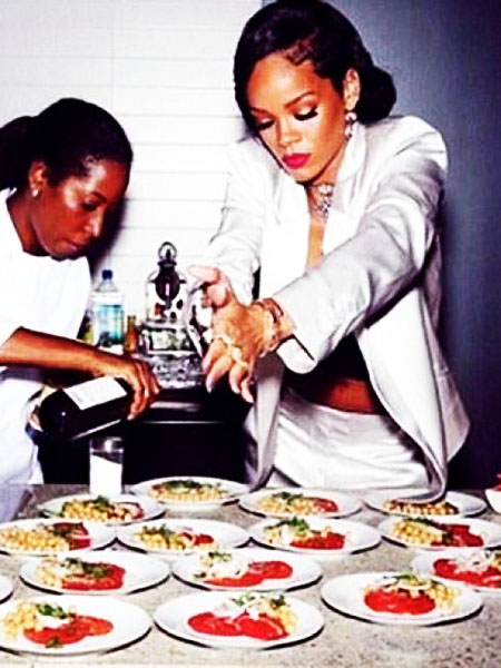 ÜNLÜLERİN MUTFAKLARI