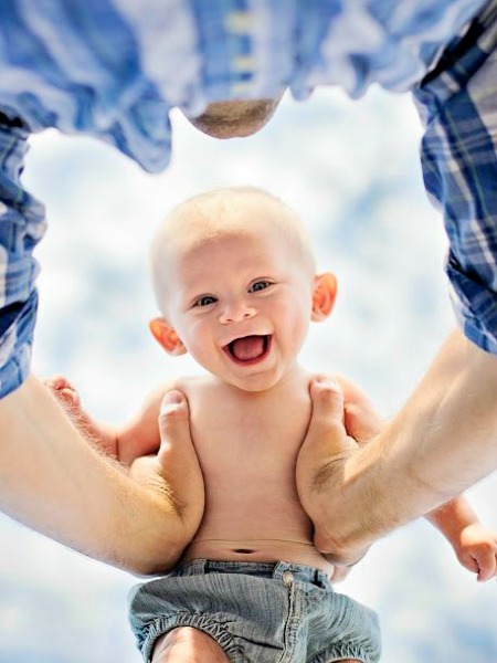 BEBEKLERİYLE AŞK YAŞAYAN 17 BABA