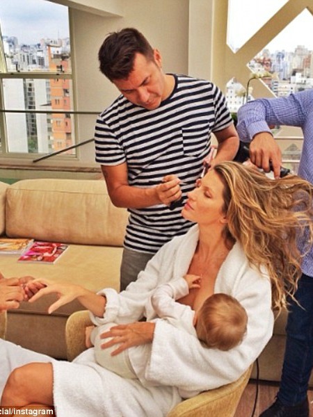 ÜNLÜ ANNELERDEN EN SEVDİĞİNİZ İSİM HANGİSİ?