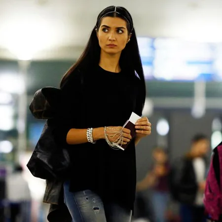 tuba-büyüküstün-elif-takı-kolye-küpe