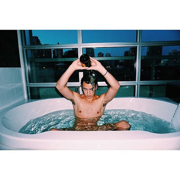 INSTAGRAM'I ELE GEÇİREN 15 ÜNLÜ GENÇ 14