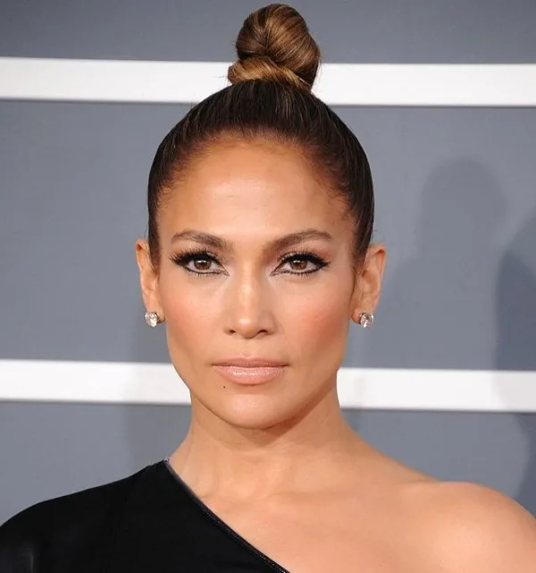 Boyu uzun gösterecek saç modelleri