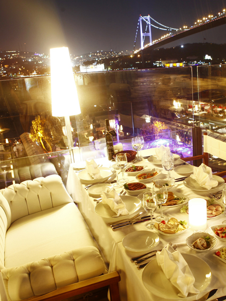 İSTANBUL’UN YENİ MEKANI  ‘BALIK ORTAKÖY’ REINA’DA  AÇILDI