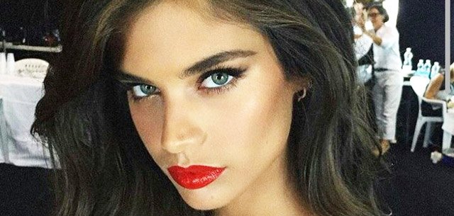 YAZ İÇİN EN İYİ 10 KIRMIZI RUJ