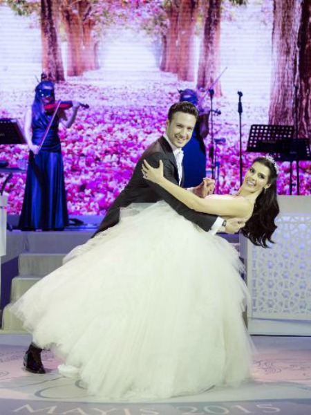 HATİCE ŞENDİL-BURAK SAĞYAŞAR ÇİFTİNİN DÜĞÜNÜNDEN ÖZEL KARELER