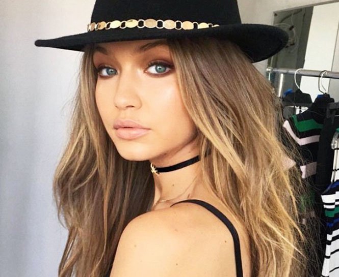 COOL KIZLARA HAFTA SONU İÇİN PRATİK MAKYAJ ÖNERİLERİ