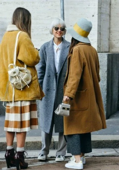 KÜÇÜK ÇANTALAR İÇİN EN İYİ KOMBİN ÖNERİLERİ ddd