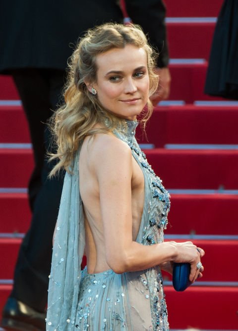 PRATİK VE HAVALI 15 YARIM TOPLU SAÇ MODELİ (8)