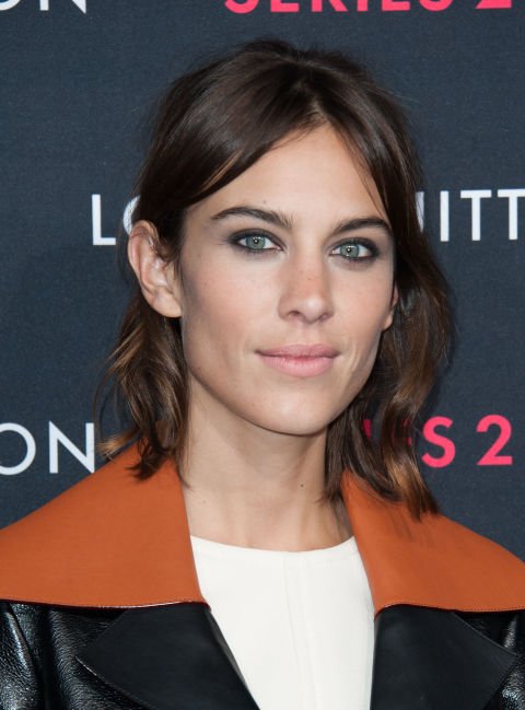 PRATİK VE HAVALI 15 YARIM TOPLU SAÇ MODELİ (9)