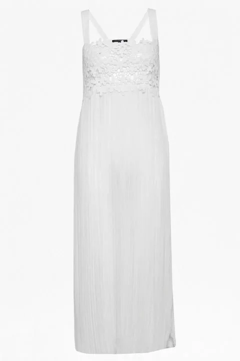 YAZI GERİ GETİRECEK 10 BEYAZ ELBİSE MODELİ (4)