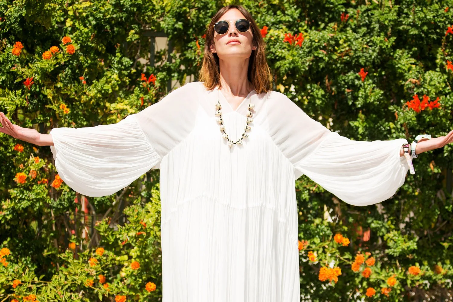 YAZI GERİ GETİRECEK 10 BEYAZ ELBİSE MODELİ (6