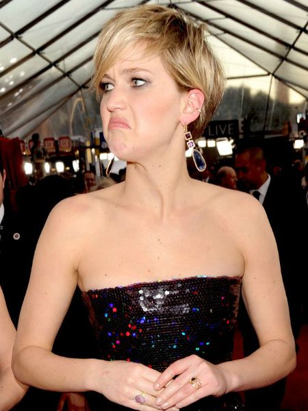 JENNIFER, ANGELINA’YI EZDİ GEÇTİ