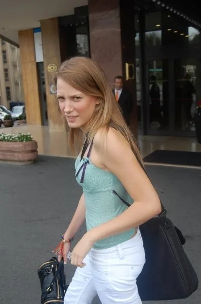 gecmisten_bugune_serenay_sarikaya-20