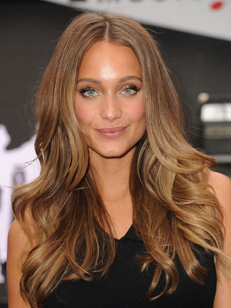 NE KADAR SAÇ DÖKÜLMESİ NORMALDİR?