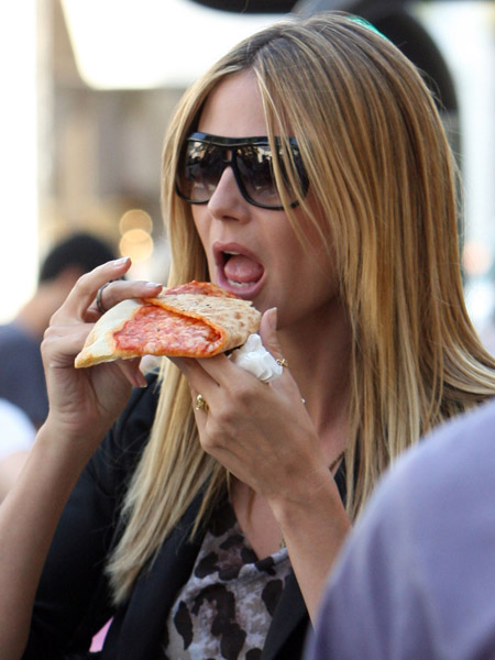 AŞIRI YEMEK YEMENİZİN 9 NEDENİ